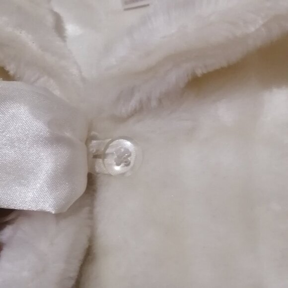 Luxurious and Elegant Faux Fur & Satin Girl's Bolero Jacket - Picture 5 of 8